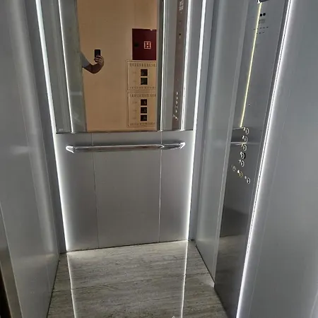 아파트 Apartment Allora *